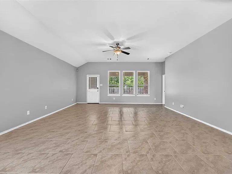 21505 Elk Haven Ln — Photo 6