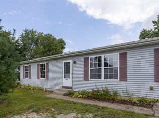 489 Grove St, Wheatfield, IN