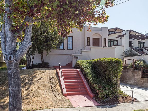 3rd image of 961 Ventura Ave