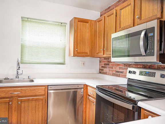 3rd image of 1309 Bartley Pl