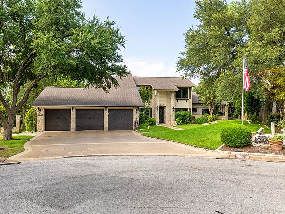 2nd image of 9900 Winding Oak Cir