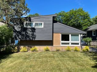 1225 Ridge Rd, Highland Park, IL 60035