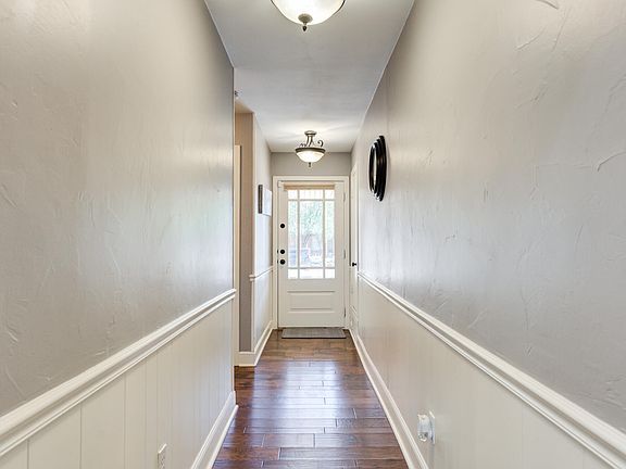 5th image of 4712 60th St