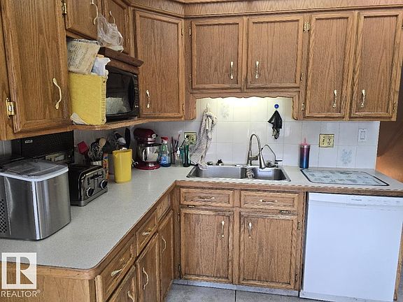 5th image of 79 Gariepy Cres NW