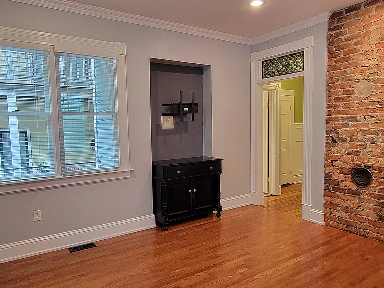 2121 E Marshall St #A — Photo 9