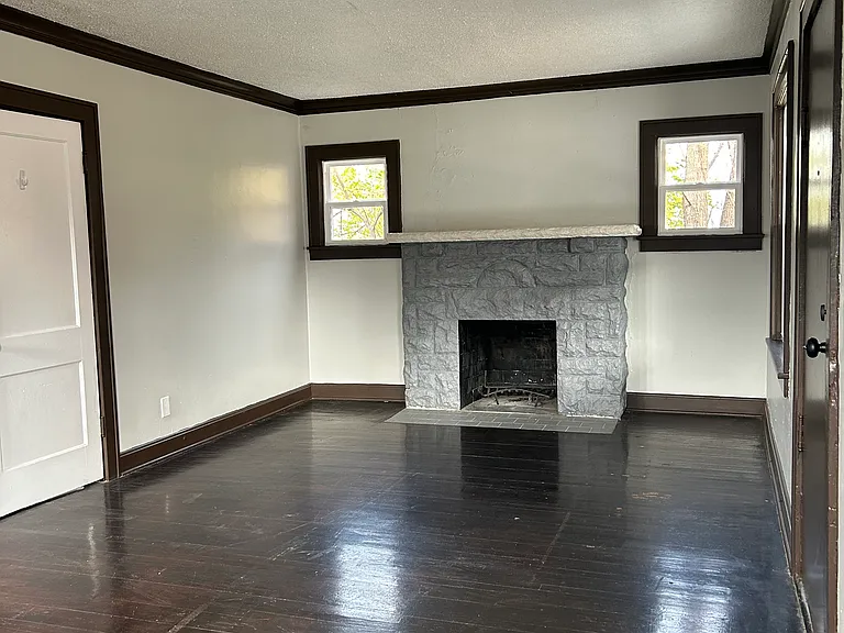 6632 Brooklyn Ave — Photo 2