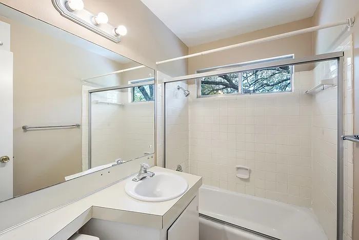 6704 Dubuque Ln — Photo 15