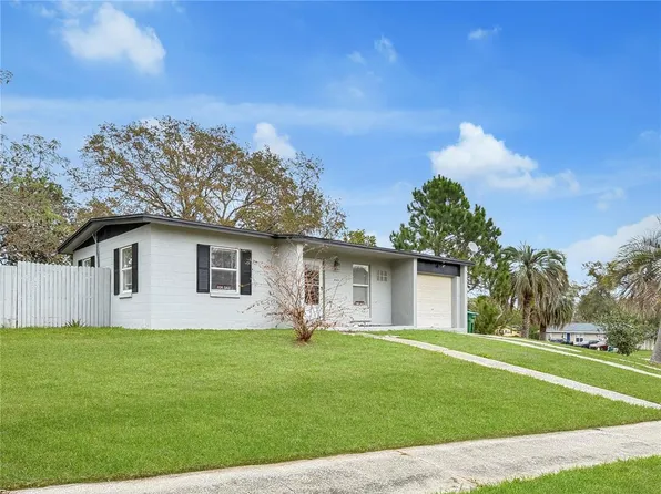 889 W Village Dr, Deltona, FL 32725