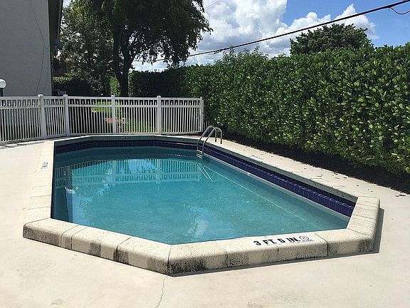 2nd image of 11625 NW 27th St #4B
