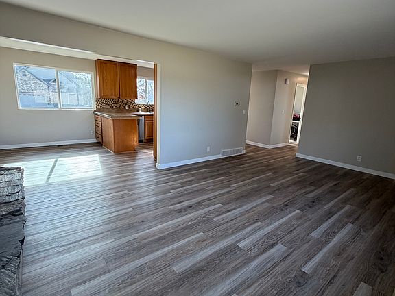4th image of 2441 E Ellisonwoods Ave