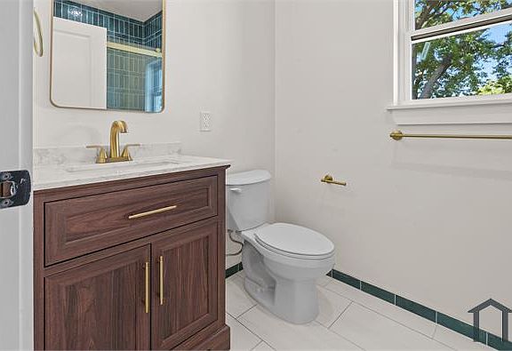 4th image of 50 Bock Ave #3