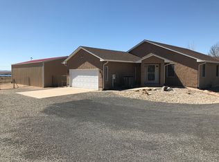 48 S Winterhaven Dr E, Pueblo, CO 81007