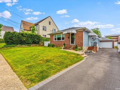 309 Walter Avenue, Mineola, NY, 11501