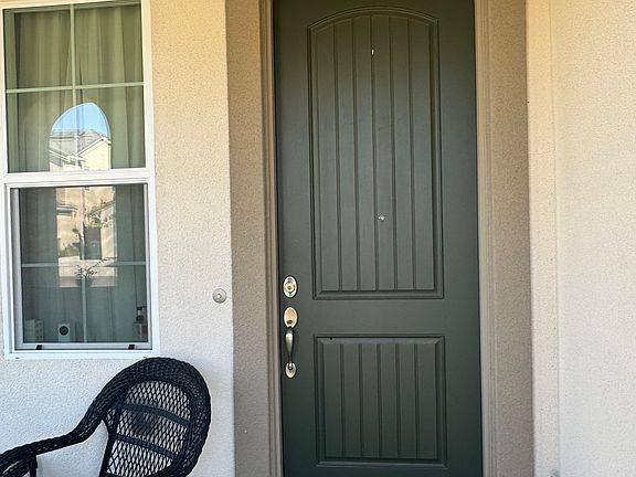 4th image of 704 Sacramento Way