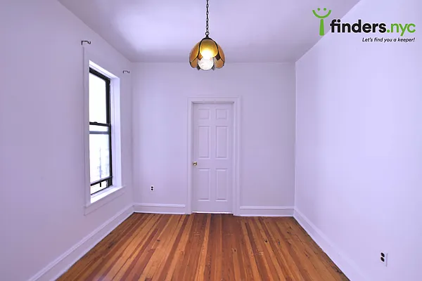 Rented by Clove Realty LLC | media 2