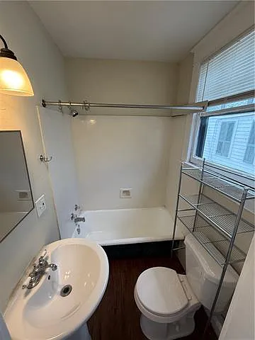 1 bed, 1.0 bath, 400 sqft, $1,100 — Photo 4