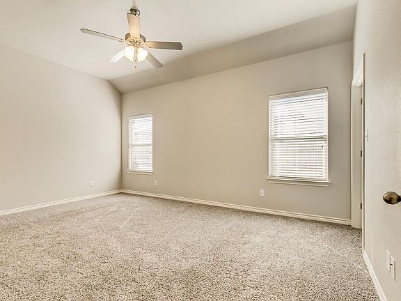 5th image of 301 Amethyst Ct