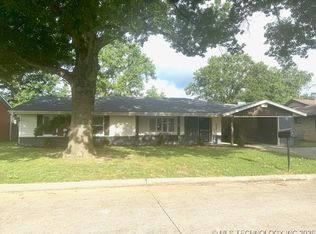 1335 N McFarland Pl, Claremore, OK 74017