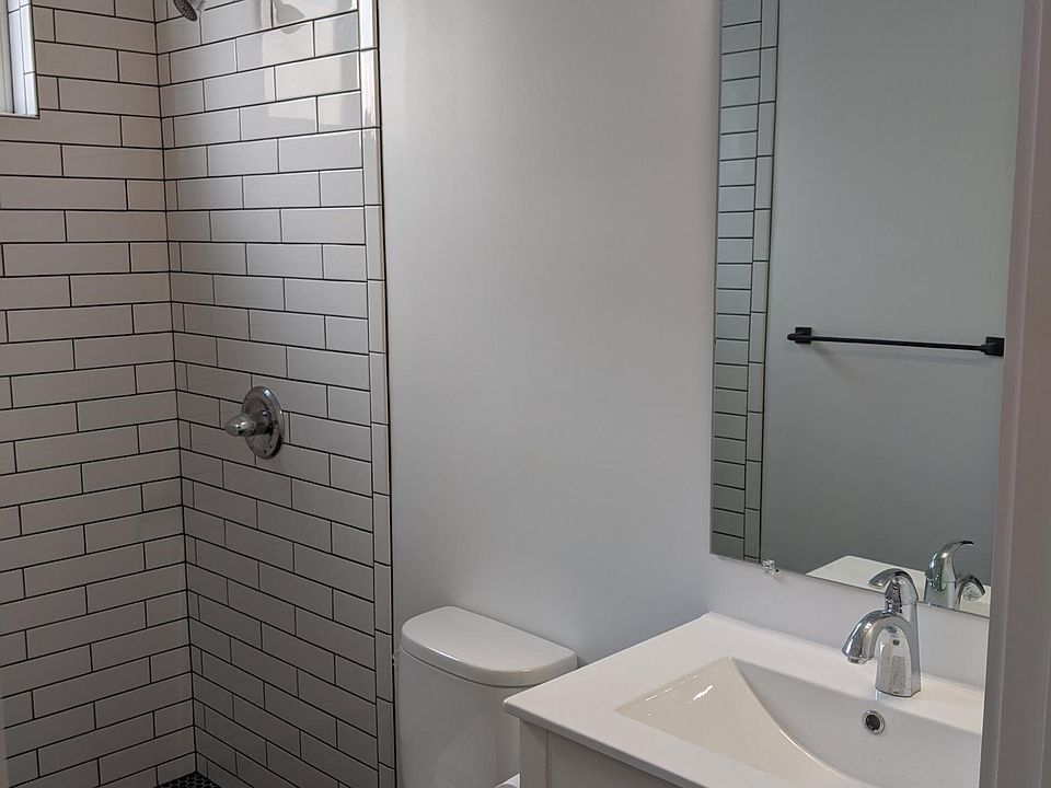 1st image of 835 Excelsior Ave