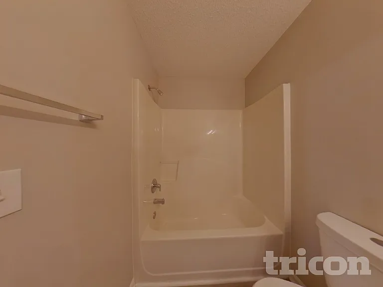 496 Birchwood Dr — Photo 13