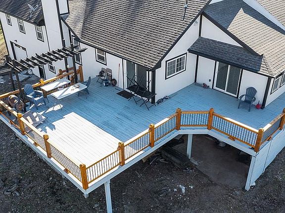 2nd image of 15162 Briarwood Dr