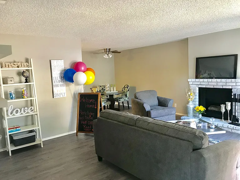 The Enclave — Photo 12