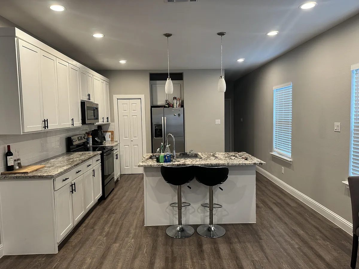 Kitchen - Owenwood Ave