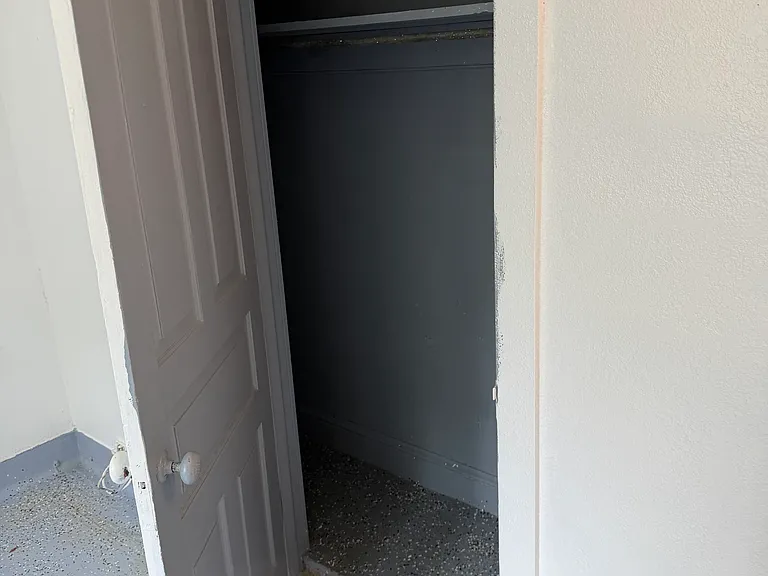 1238 Eckert Ave — Photo 5
