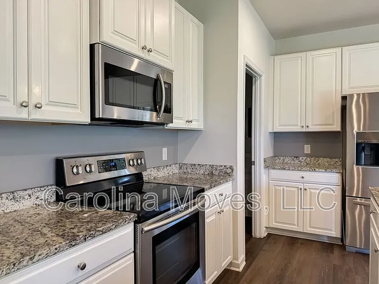 345 Bucklebury Rd — Photo 7