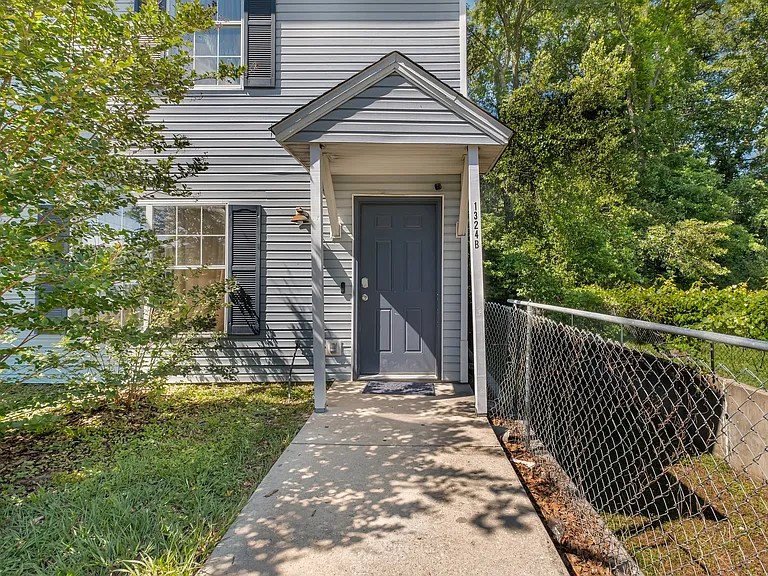 1324 Hancock St #A — Photo 4