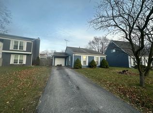 6025 Tyler Pl, Merrillville, IN 46410