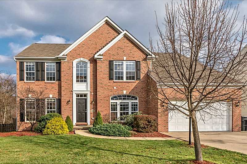1st image of 131 Blue Heron Dr