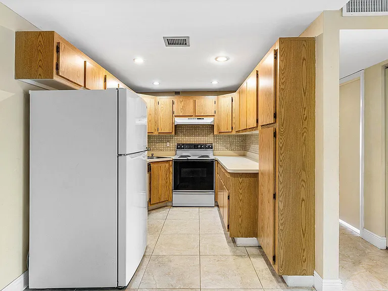 826 Sky Pine Way #D1 — Photo 8