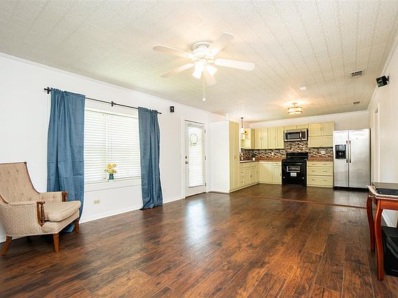 4th image of 416 Highland Dr