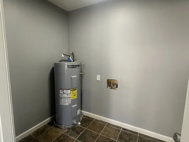 271 Adkins Cir — Photo 10