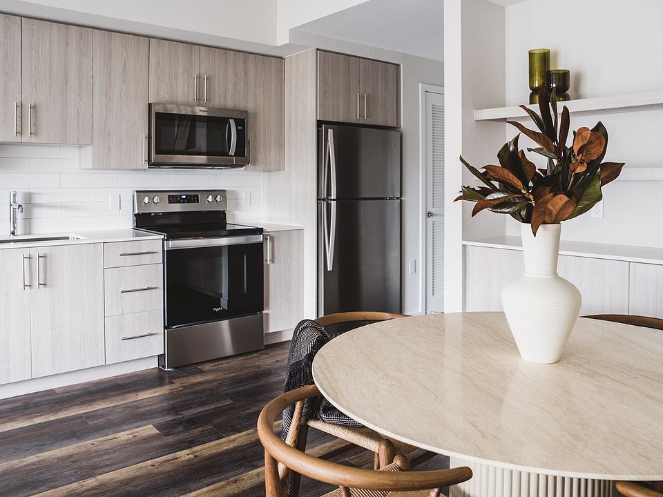 Select from a variety of spacious Studio, 1-, 2- and 3-bedroom homes, each featuring the kind of details to make this your perfect dwelling.