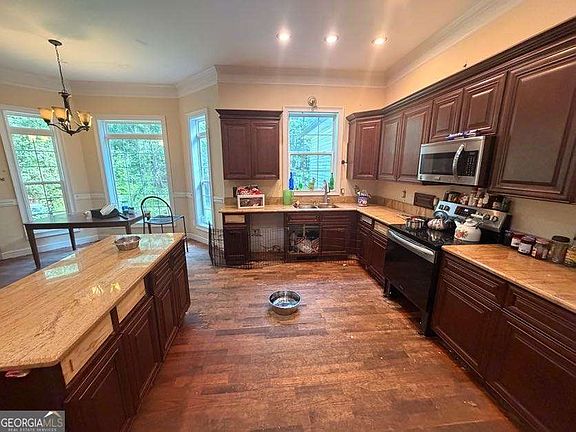 3rd image of 515 Bald Rock Rd