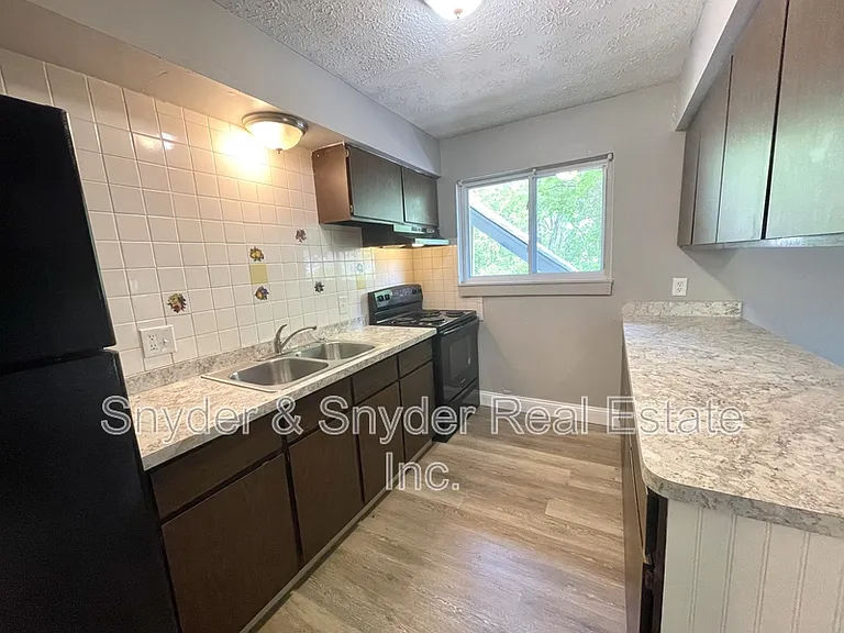 480 Massillon Rd #L — Photo 11