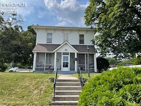 1st image of 211 Franklin St