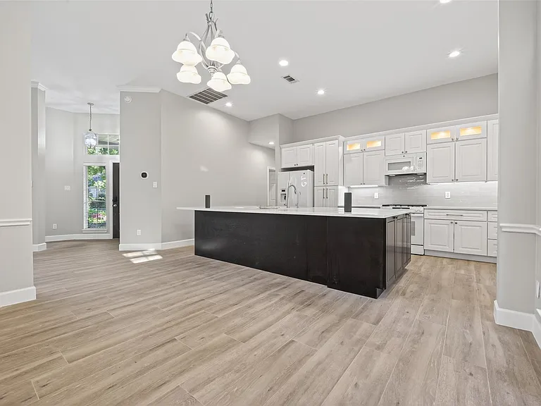 3117 Cedar Knolls Dr — Photo 12