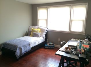 274 Pearsall Ave, Jersey City, NJ 07305