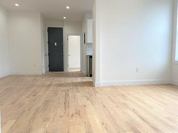 2nd image of 860 New Lots Ave #2F