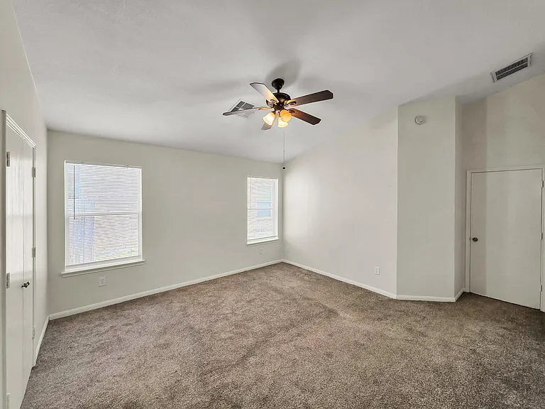 14626 Gervaise Dr — Photo 32