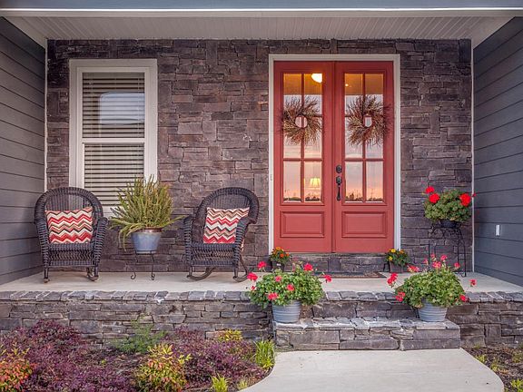 Exterior_Front Porch