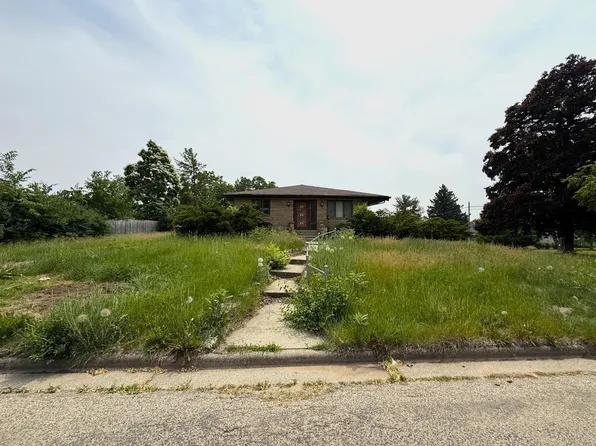 908 14th St, Brodhead, WI 53520