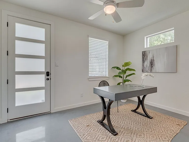 3117 Greene Ave — Photo 16