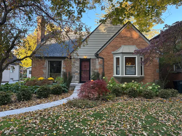 2347 Jefferson Dr SE, Grand Rapids, MI 49507