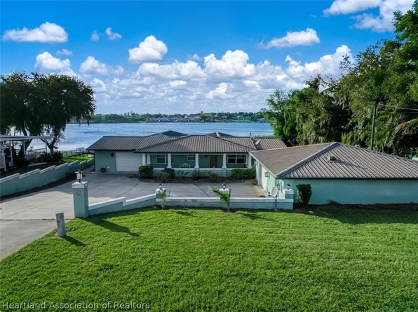301 McCoy Dr, Lake Placid, FL 33852