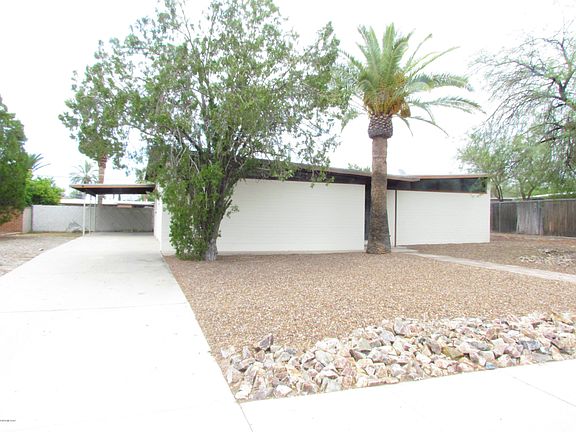 2nd image of 6747 E Montecito Dr