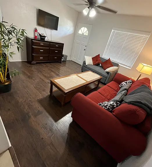 23rd Ave N — Photo 4